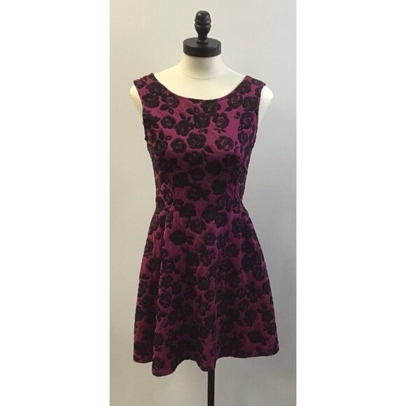 Pink and Black Dress with Roses Cute Zippered Back Dress S/M - Picture 2 of 2